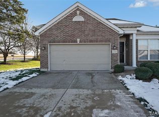 1704 Preston Centre Dr, Fenton, MO 63026