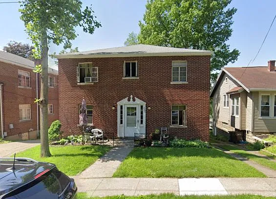 227 Linden Ave #4