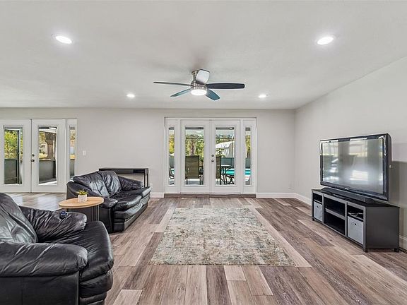 5th image of 10909 Candy Ln