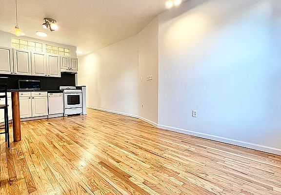 2nd image of 227 W 15th St APT 14
