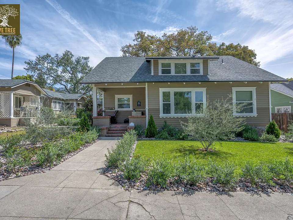 160-164 N Myrtle Ave