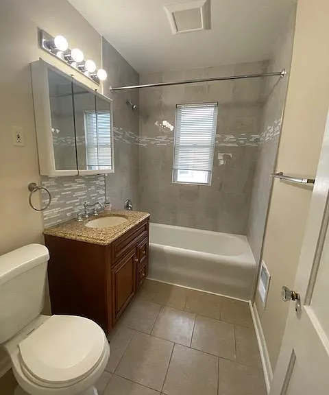 108 Scofield Ave #2 — Photo 1