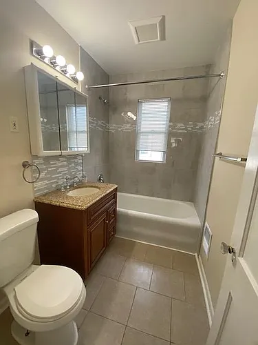 108 Scofield Ave #2 Photo 1