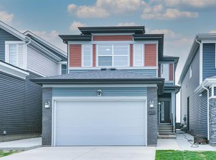 673 W Corner Meadows Way NE, Calgary, AB T3N1X4