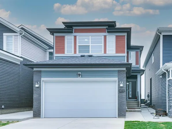 673 W Corner Meadows Way NE, Calgary, AB T3N 1X4
