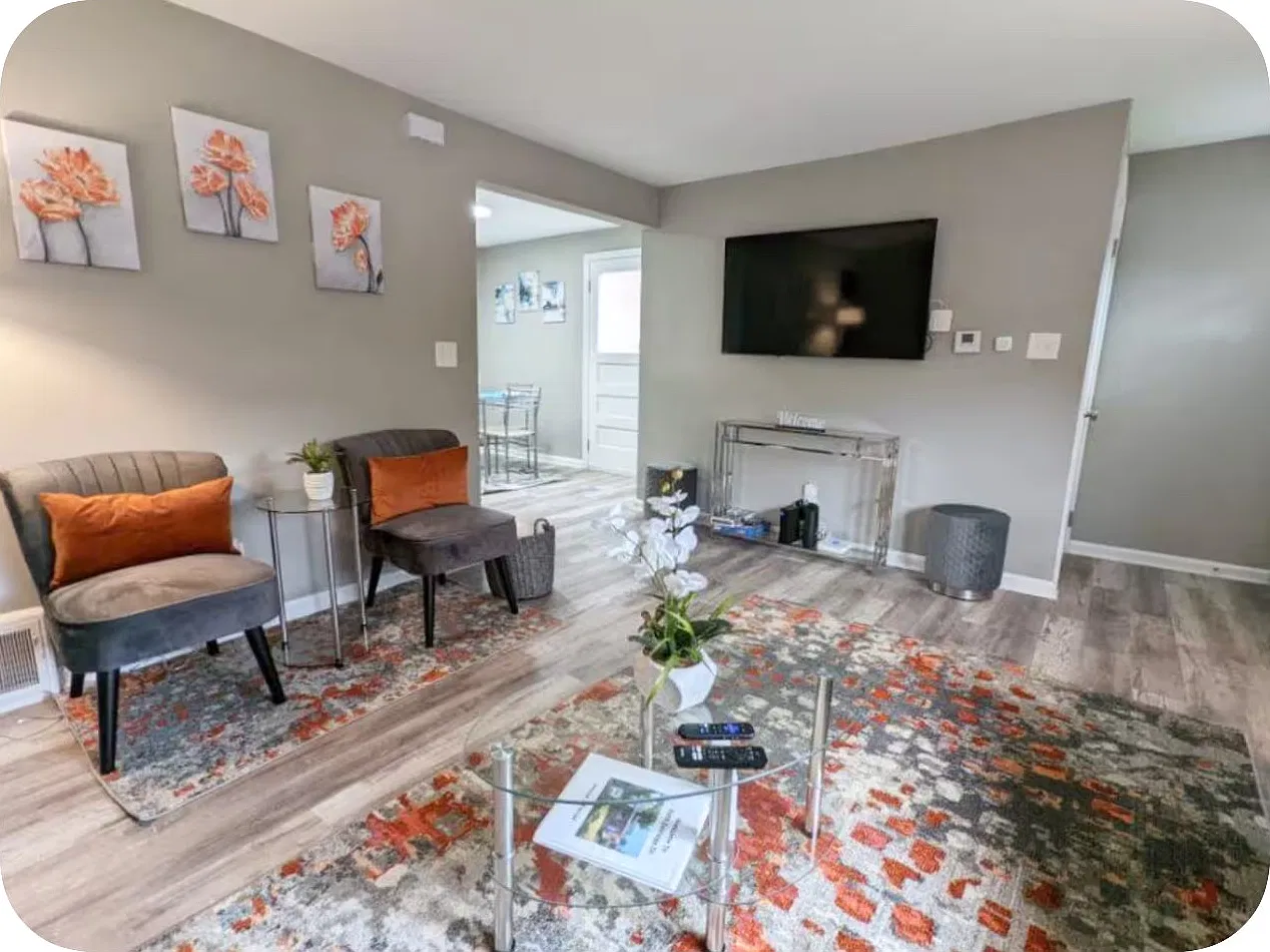 Fully furnished home in a Quiet and Safe neighborhood also near bus stop — Photo 2
