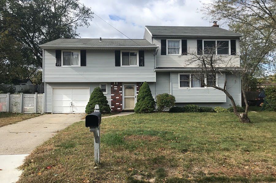 1st image of 44 Campo Ave