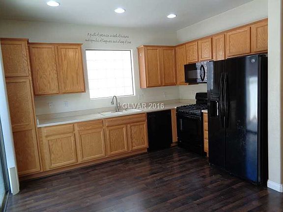 3rd image of 7571 Orchard Pine St