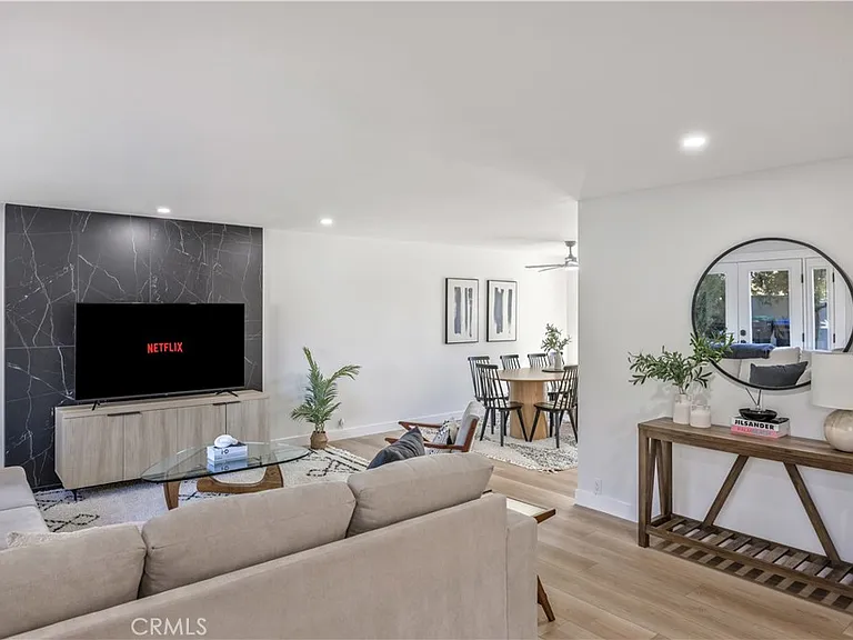 25266 Pacifica Ave — Photo 4