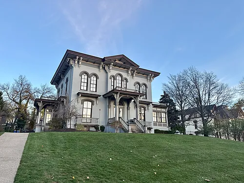 44 Lafayette Ave NE #2 Photo 1