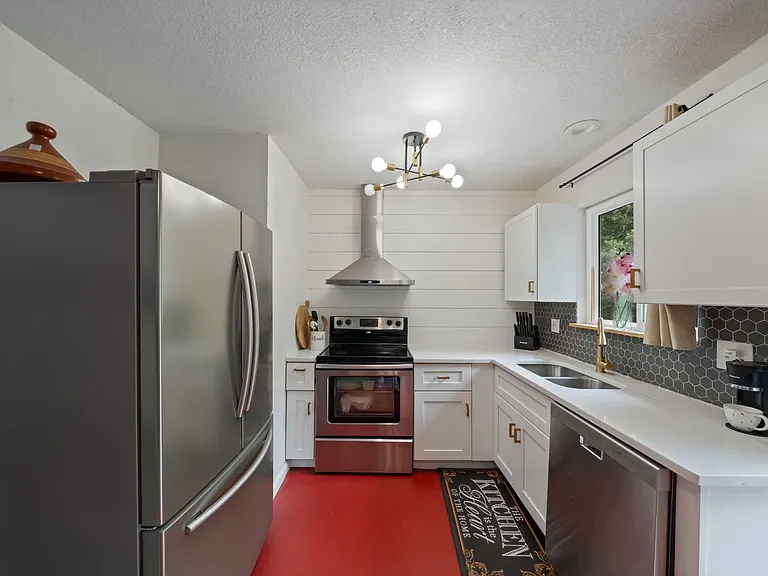 718 S Stevenson St — Photo 9