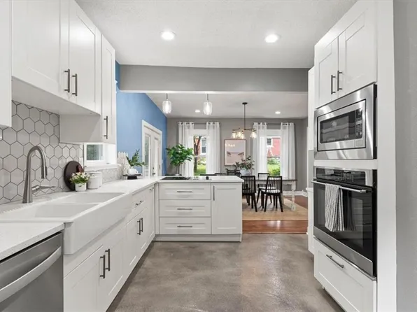 2827 Campbell St, Kansas City, MO 64109