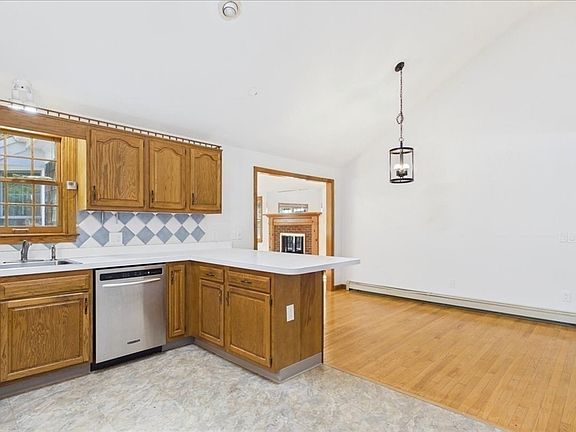 3rd image of 23 Joe Jay Ln