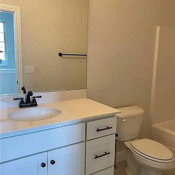 5206 SW York St — Photo 2