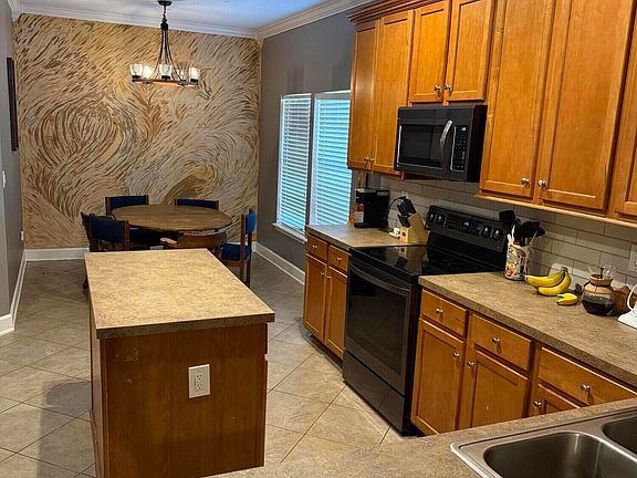 3rd image of 12404 CADLEY Circle