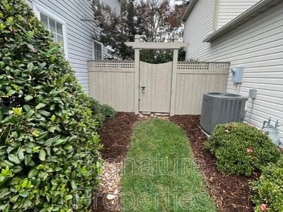 2nd image of 1535 Tallwood Cir