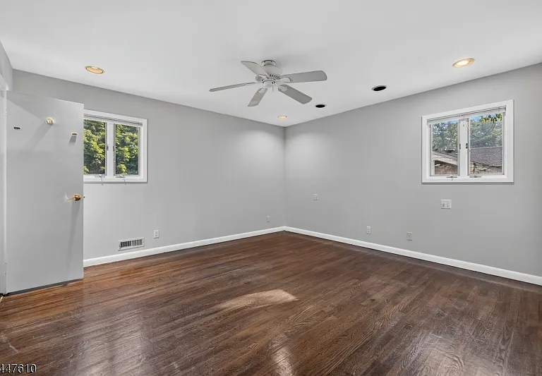 29 Tiffany Dr — Photo 13