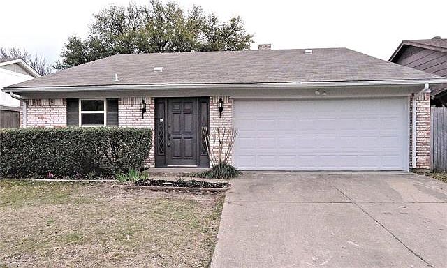 1st image of 2208 Benbrook Dr