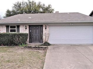 2208 Benbrook Dr, Carrollton, TX 75007