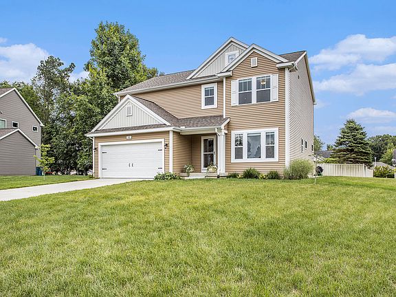 2nd image of 305 Kensington Cir