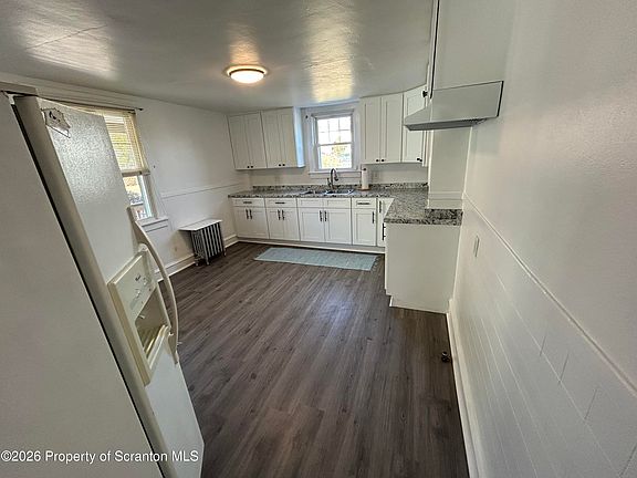 3rd image of 118 Carey Ave