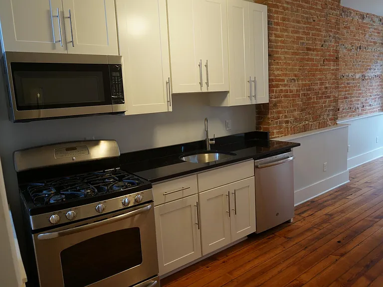 2121 E Pratt St #1 — Photo 10