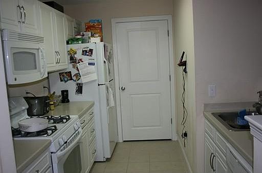 2nd image of 545 Page St Unit 206
