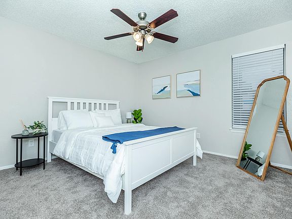 2nd image of 2501 Webb Chapel Ext #2B-1Ba-784Sqft