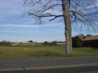 22 Maple St, Hatfield, MA 01038