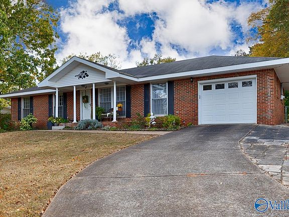 3rd image of 3301 Oster Cir NW