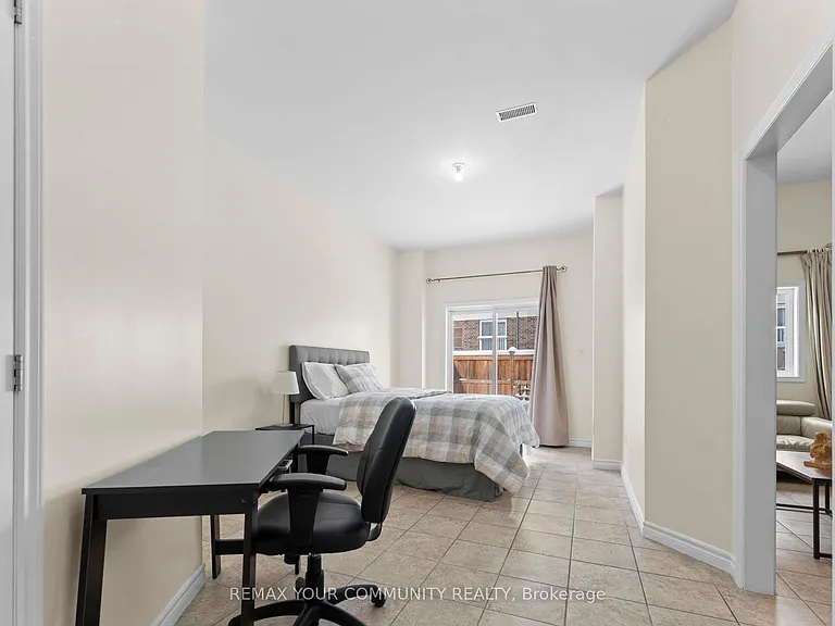 90 Munroe St #BASEMENT — Photo 9