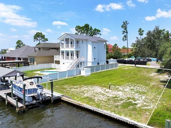 4th image of 1323 Calabria Rd