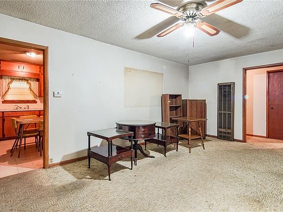 4th image of 103 N Florene St