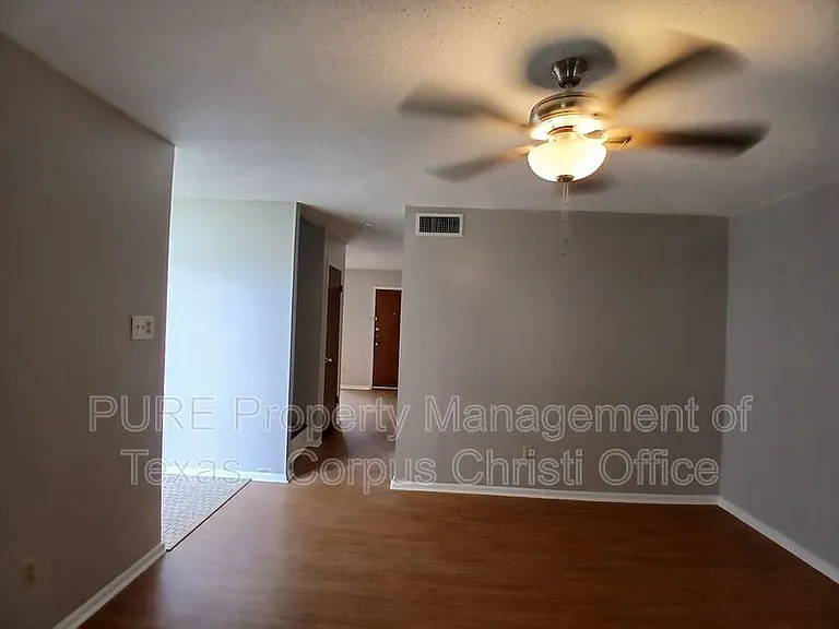 5001 Middlecoff Rd #1A — Photo 8