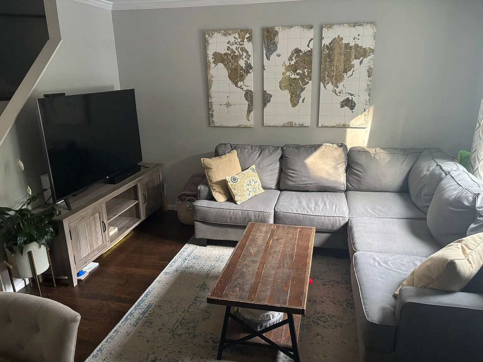 3 bed, 1720 sqft, $4,425 — Photo 4