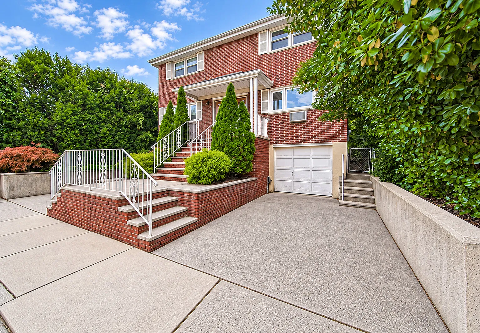 2 bed, $3,200 — Photo 2
