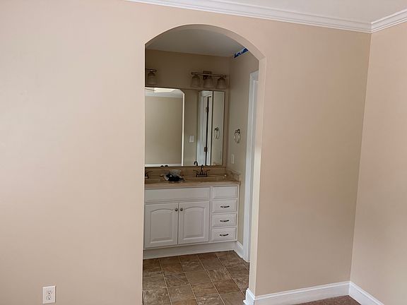 Master vanity with closet to left