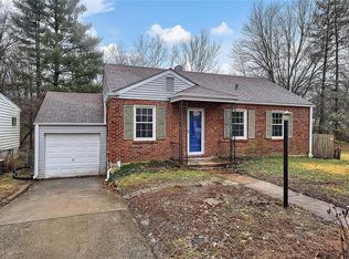 7112 Holly Hills Ave, Saint Louis, MO 63123
