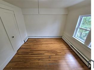 30 Victoria St APT 4, Keene, NH 03431