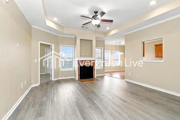 3 bed, 2.0 bath, 1457 sqft, $1,645 — Photo 3