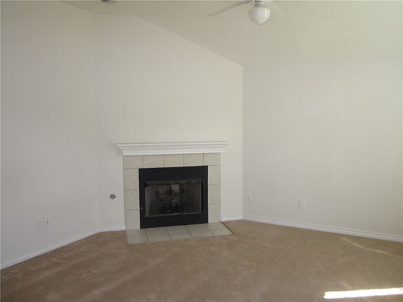 4th image of 306 Fairway Dr #A