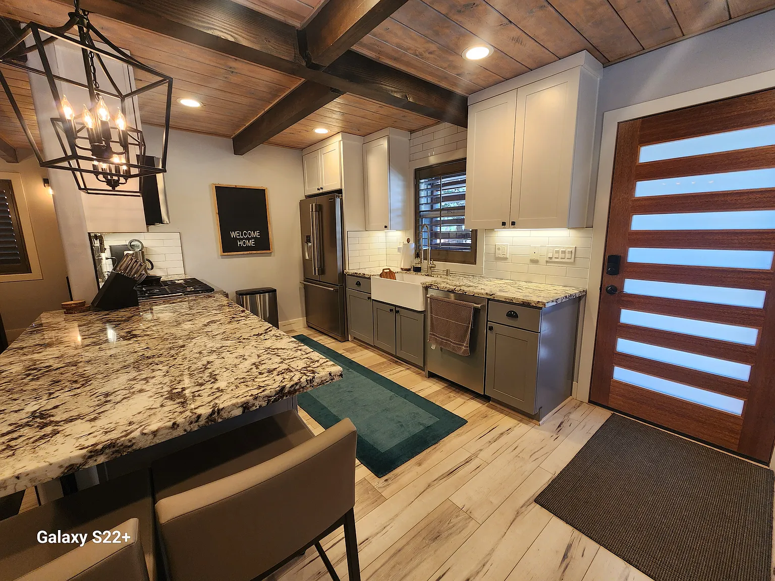 1185 Apache Ave — Photo 4