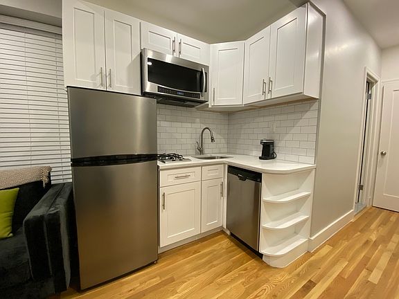 3rd image of 11 Jones St #10FRN
