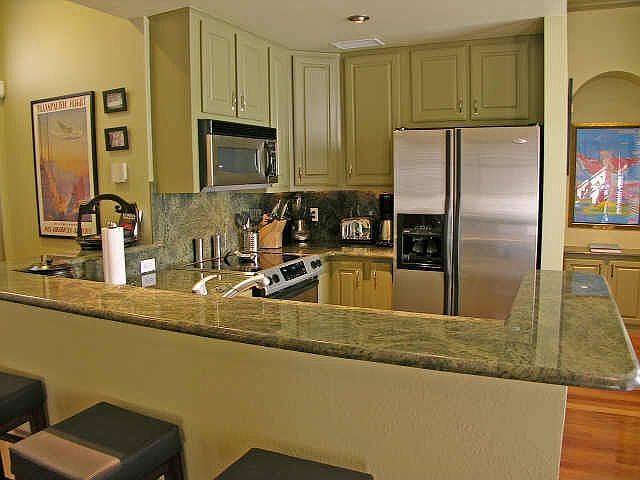 Kitchen Pic #1