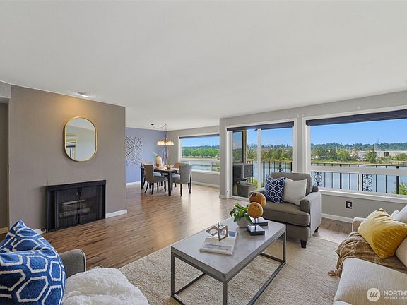 4th image of 904 East Bay Drive NE #B302