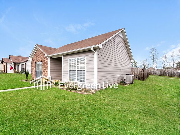 2nd image of 204 Saratoga Ln