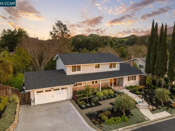 1832 Joseph Dr, Moraga, CA 94556