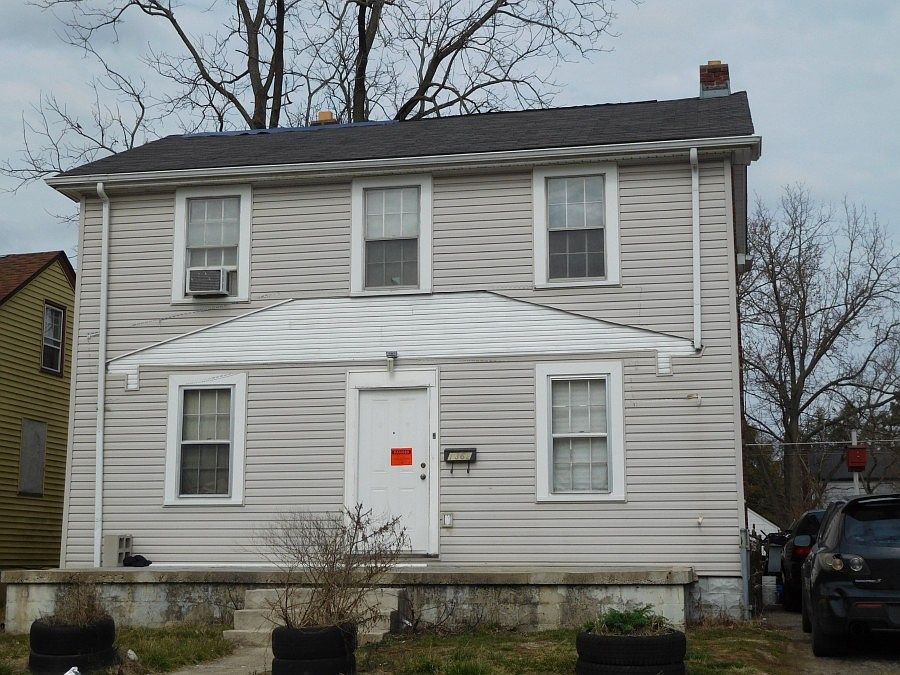 1st image of 1362 Loretta Ave