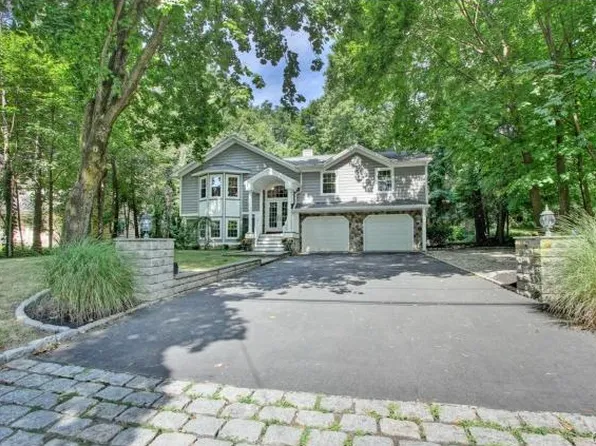 297 Bronson Rd, Southport, CT 06890