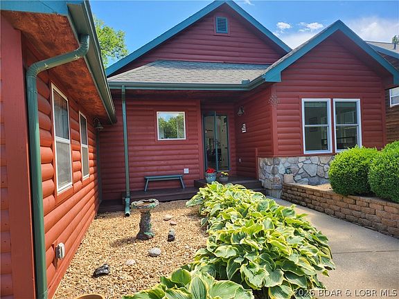 2nd image of 114 Golf View Dr
